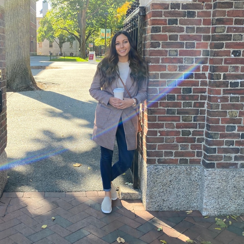Meet your Posher, Sierra